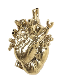 Love in Bloom Giant Vase — Sculptural Heart-Shaped Design 