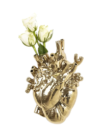 Love in Bloom Giant Vase — Sculptural Heart-Shaped Design 